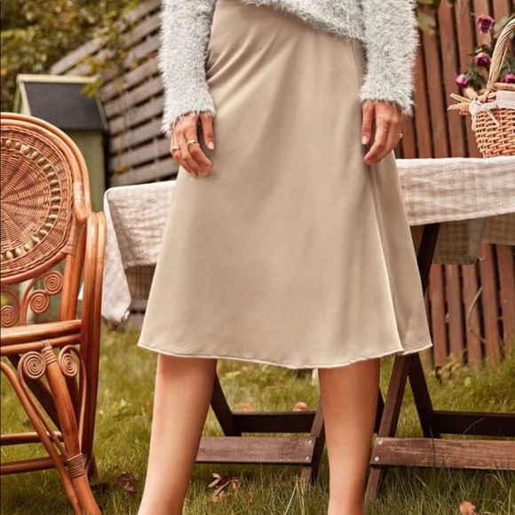 Solid Satin Skirt - Picture 5 of 9